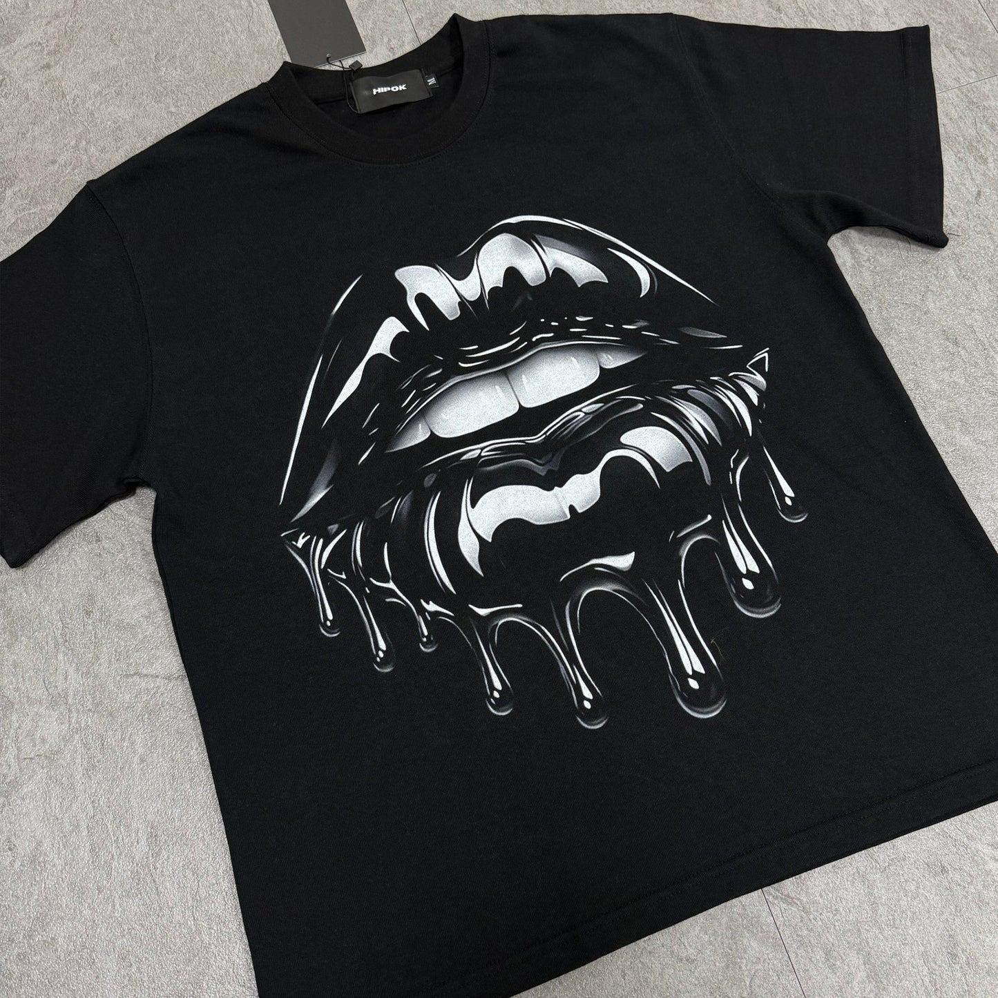 Drip Kiss T-Shirt - Hipok Brand